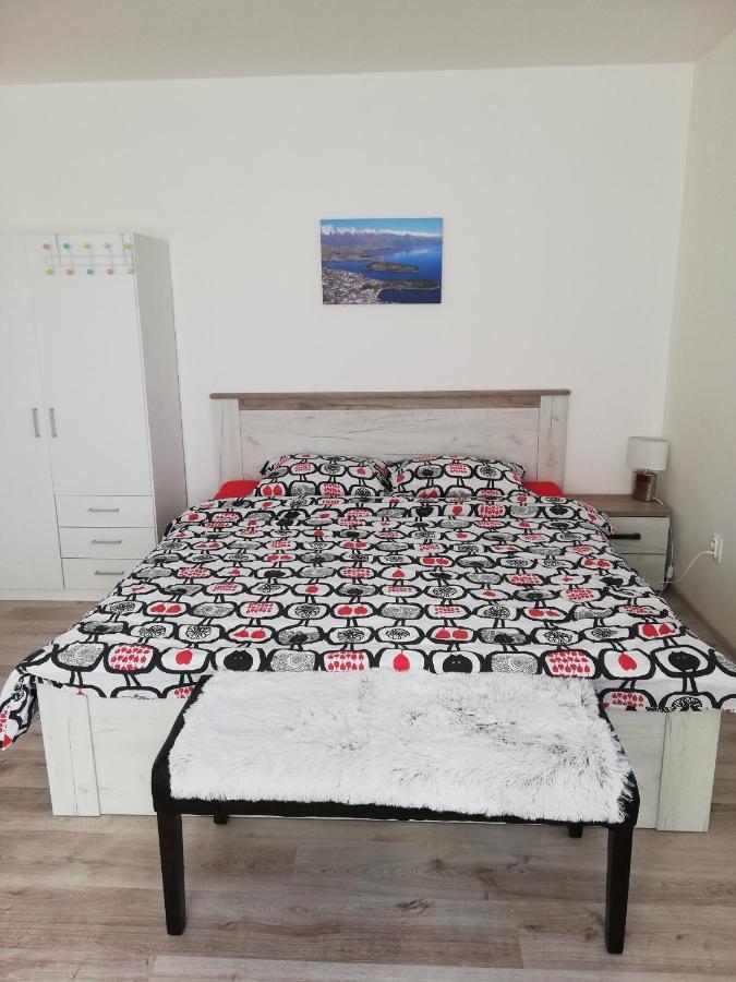 U Pepika Hotel Lipótszentmiklós Kültér fotó