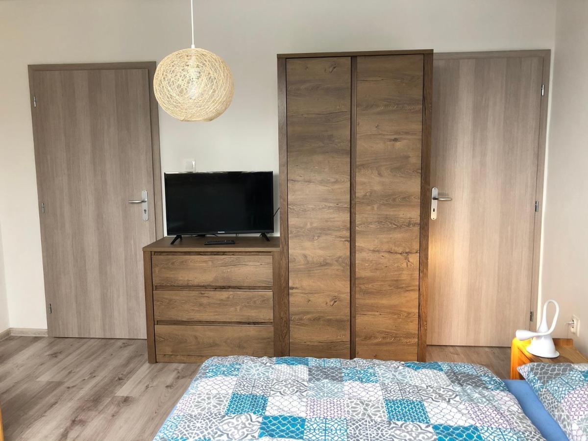 U Pepika Hotel Lipótszentmiklós Kültér fotó