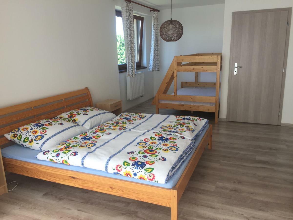 U Pepika Hotel Lipótszentmiklós Kültér fotó